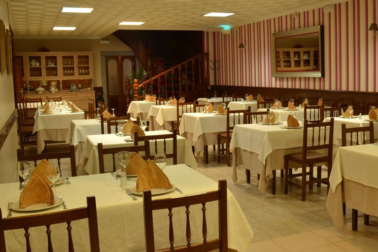 Hostal-Restaurante Paris 福尔卡雷 外观 照片